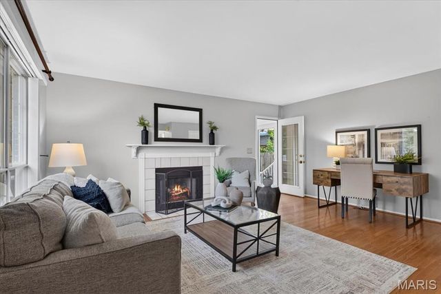 8720 Garden Court, St Louis, MO 63144