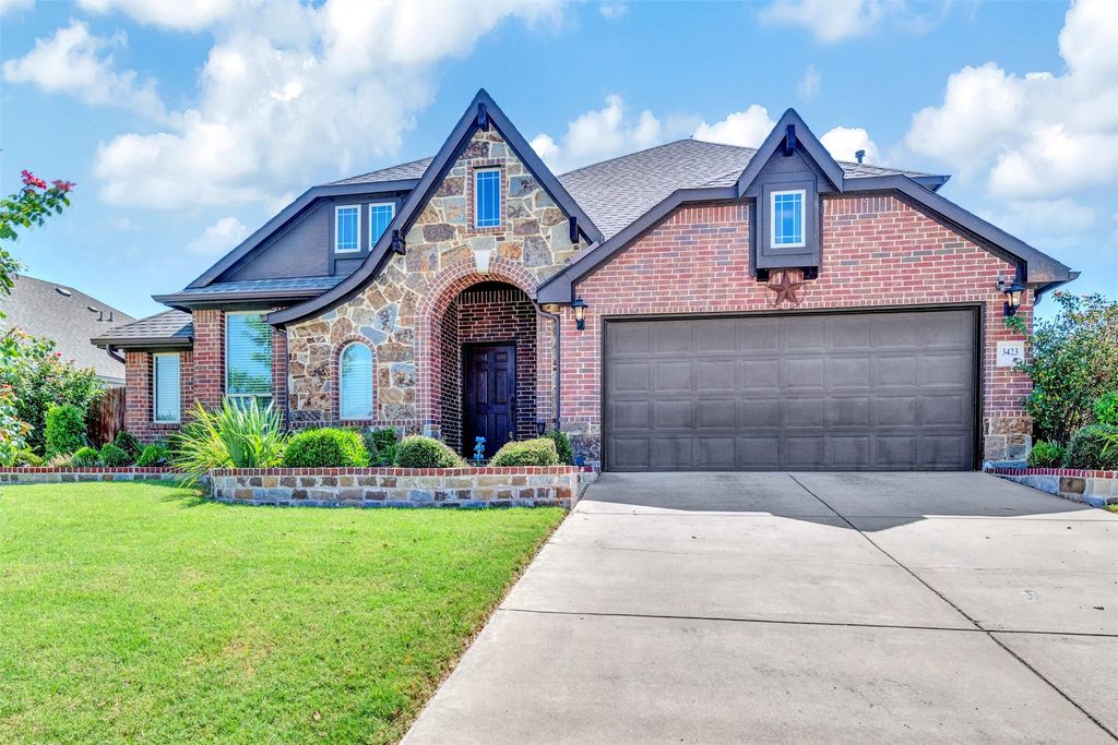 3423 Fletcher Road, Forney, TX 75126