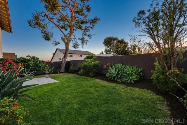 11050 Westonhill Dr, San Diego, CA 92126