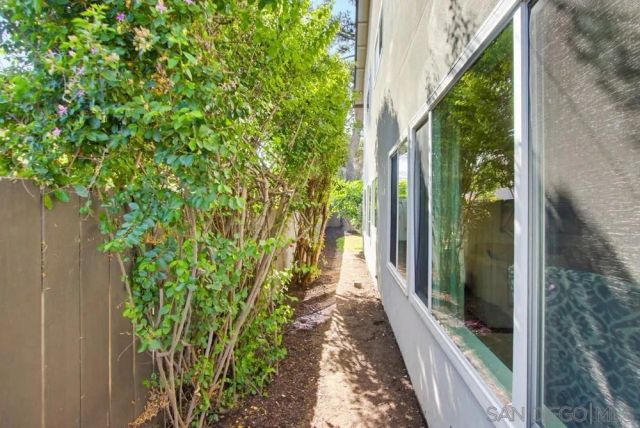 11050 Westonhill Dr, San Diego, CA 92126