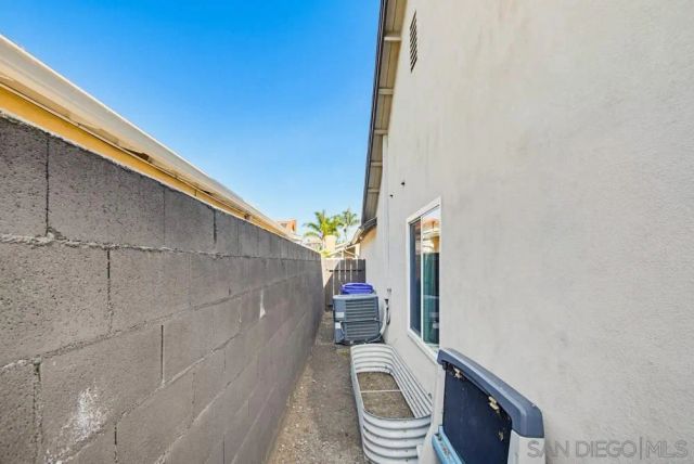 11050 Westonhill Dr, San Diego, CA 92126