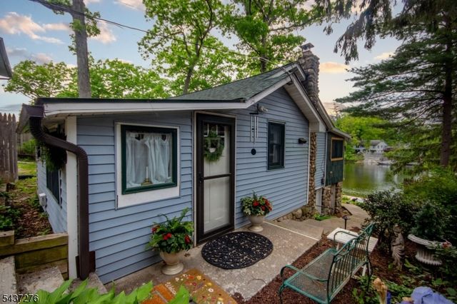 70 S Shore Rd, Byram Twp., NJ 07821
