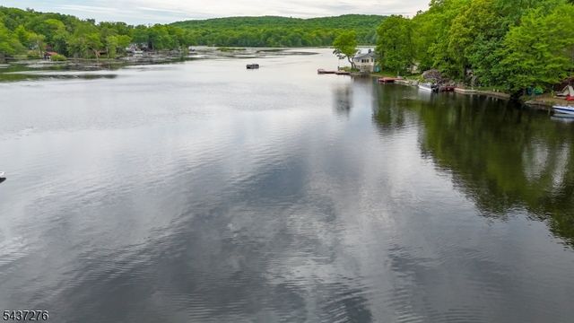 70 S Shore Rd, Byram Twp., NJ 07821