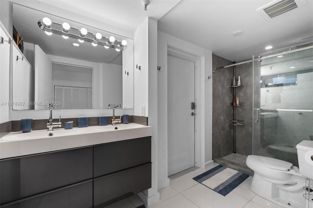 445 Poinciana Dr 1530, Sunny Isles Beach, FL 33160