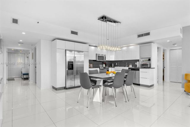 445 Poinciana Dr 1530, Sunny Isles Beach, FL 33160