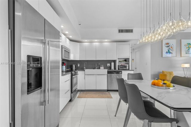 445 Poinciana Dr 1530, Sunny Isles Beach, FL 33160