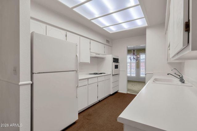 4056 E CAPRI Avenue, Mesa, AZ 85206