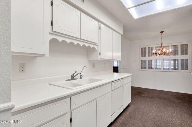 4056 E CAPRI Avenue, Mesa, AZ 85206