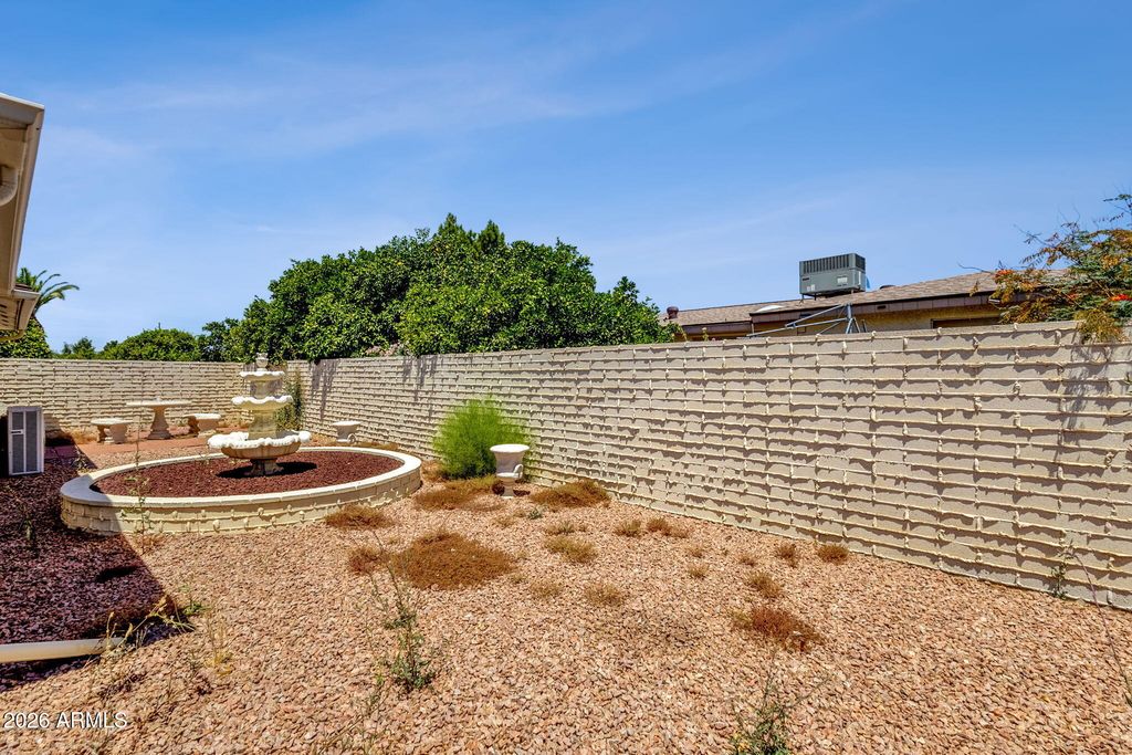 Image 27 of property listing at 4056 E CAPRI Avenue, Mesa, AZ 85206