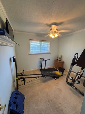 7020 Ansbrough Dr, Citrus Heights, CA 95621