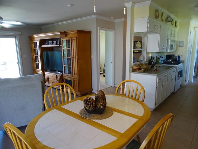 7020 Ansbrough Dr, Citrus Heights, CA 95621