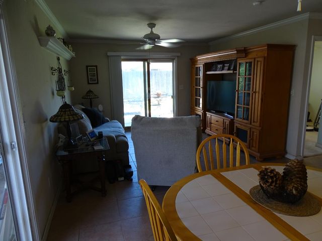 7020 Ansbrough Dr, Citrus Heights, CA 95621