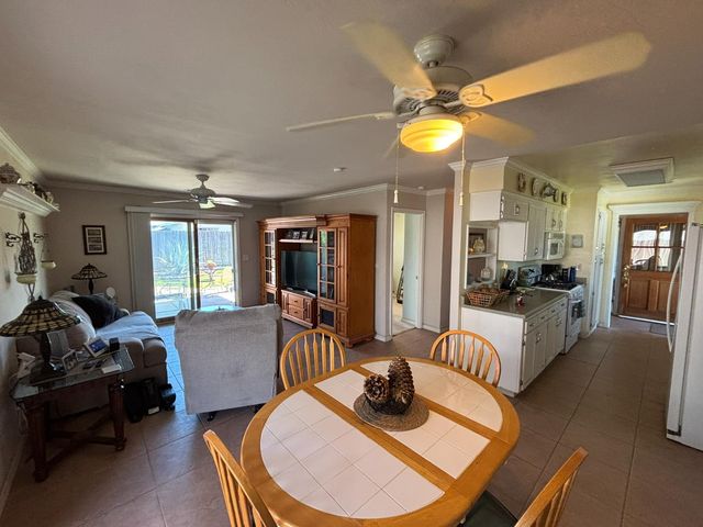 7020 Ansbrough Dr, Citrus Heights, CA 95621