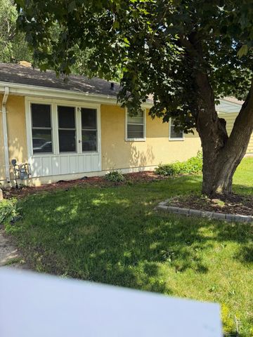 1381 Mechanic Avenue, Saint Paul, MN 55106