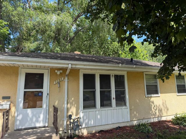1381 Mechanic Avenue, Saint Paul, MN 55106