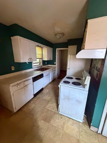 1381 Mechanic Avenue, Saint Paul, MN 55106