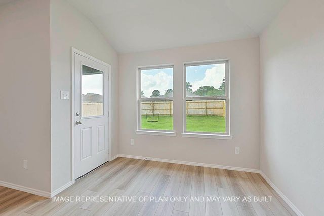 2240 Jeter Dr, Bryan, TX 77803