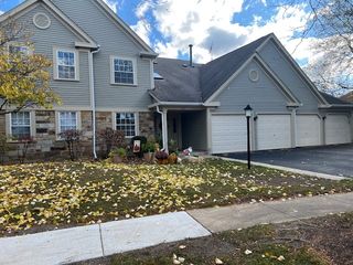 307 Glasgow Lane V2, Schaumburg, IL 60194