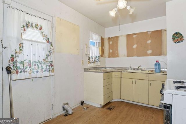 2028 Frank Lane SE, Marietta, GA 30060