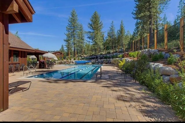 11612 Dolomite Way Apt 4, Truckee, CA 96161