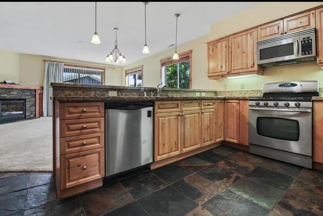 11612 Dolomite Way Apt 4, Truckee, CA 96161