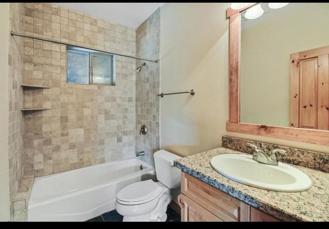 11612 Dolomite Way Apt 4, Truckee, CA 96161