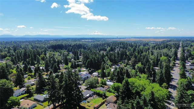 124 8th Avenue S, Burien, WA 98168