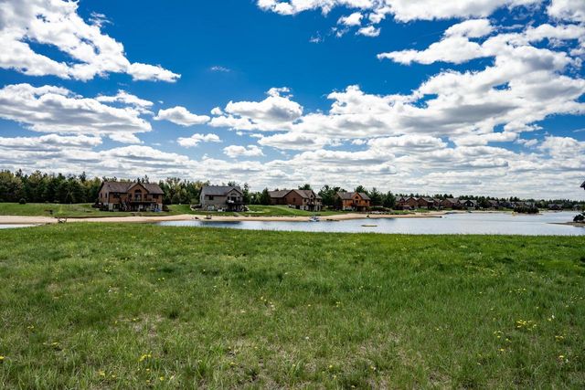 W5601 Castaway Drive, New Lisbon, WI 53950