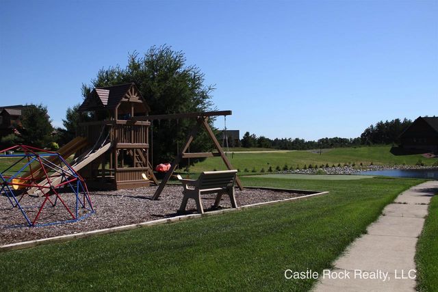 W5601 Castaway Drive, New Lisbon, WI 53950