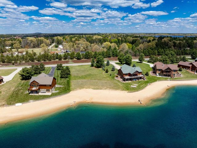 W5601 Castaway Drive, New Lisbon, WI 53950