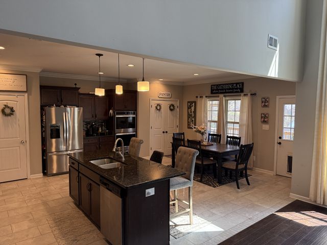 606 Tacoma Dr, Clarksville, TN 37043