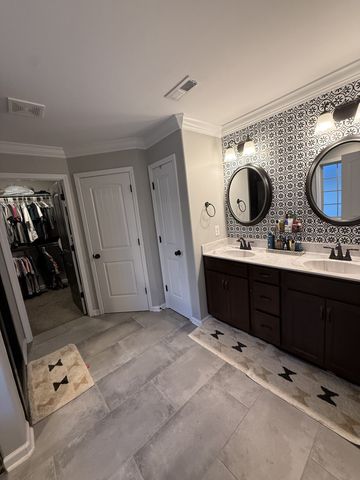 606 Tacoma Dr, Clarksville, TN 37043