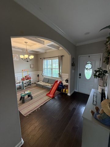 606 Tacoma Dr, Clarksville, TN 37043
