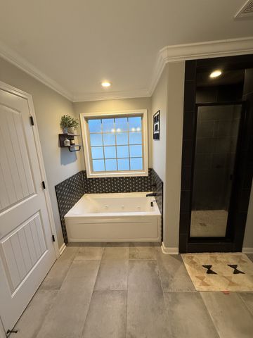 606 Tacoma Dr, Clarksville, TN 37043