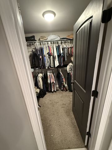 606 Tacoma Dr, Clarksville, TN 37043