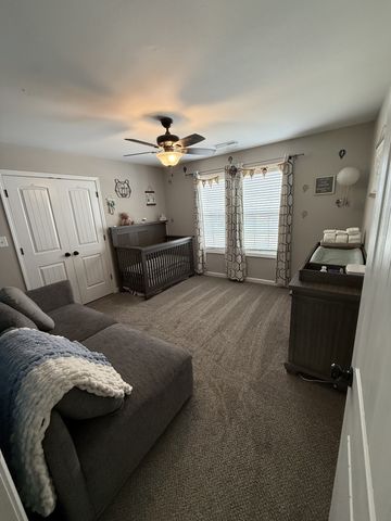 606 Tacoma Dr, Clarksville, TN 37043