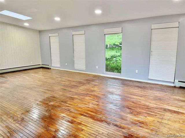 258 Steamboat Road, Kings Point, NY 11024
