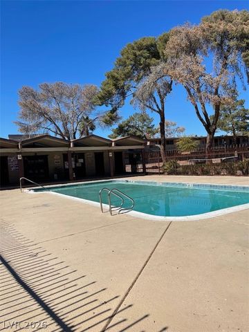 615 South Royal Crest Circle 22, Las Vegas, NV 89169