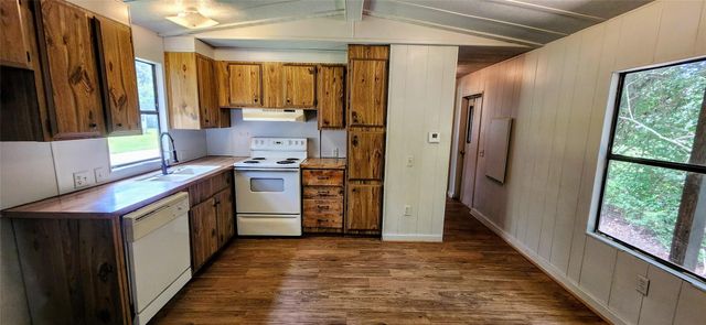 2066 County Road 332, Cleveland, TX 77327