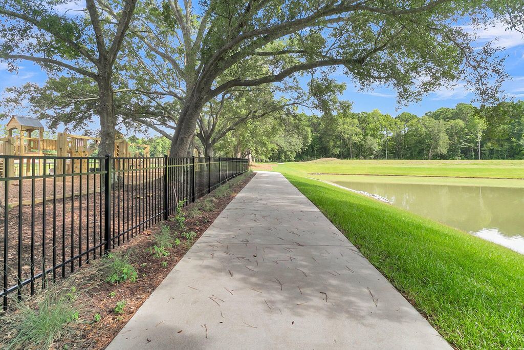 Image 27 of property listing at 120 Clarabelle Lane, Summerville, SC 29483