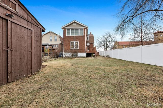 3139 Ivanhoe Avenue, St Louis, MO 63139