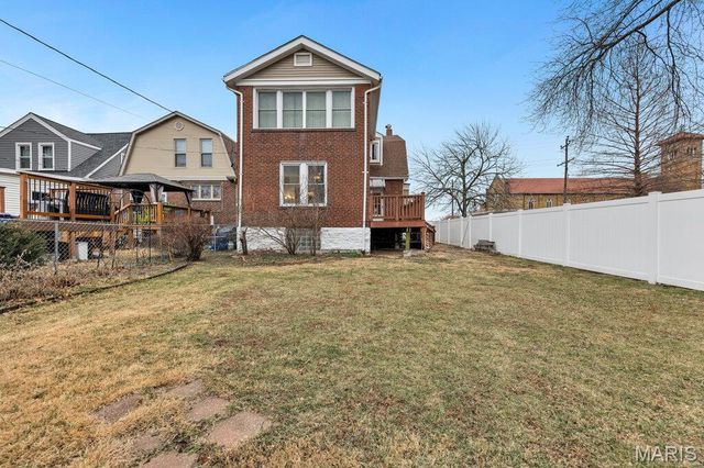 3139 Ivanhoe Avenue, St Louis, MO 63139