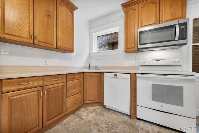 3139 Ivanhoe Avenue, St Louis, MO 63139