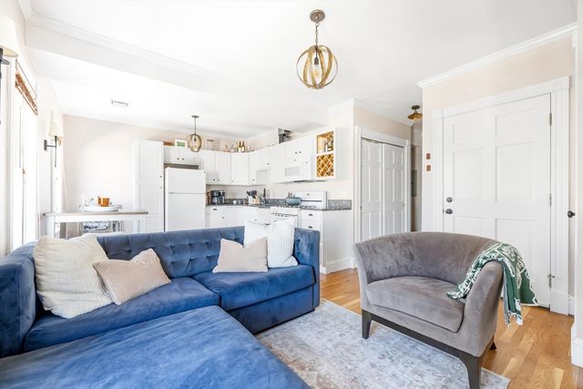 296 W Third 2, Boston, MA 02127