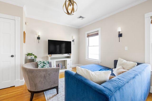 296 W Third 2, Boston, MA 02127