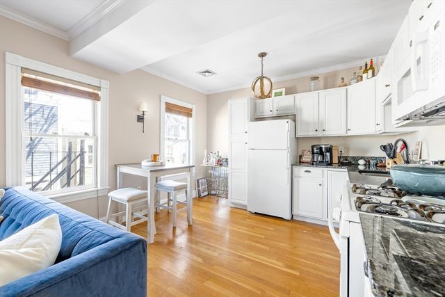296 W Third 2, Boston, MA 02127