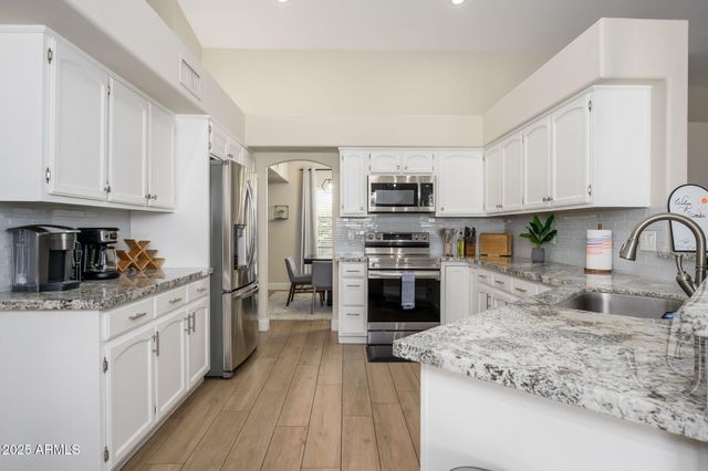 5638 E HELENA Drive, Scottsdale, AZ 85254