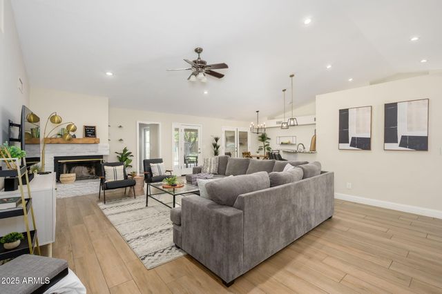 5638 E HELENA Drive, Scottsdale, AZ 85254