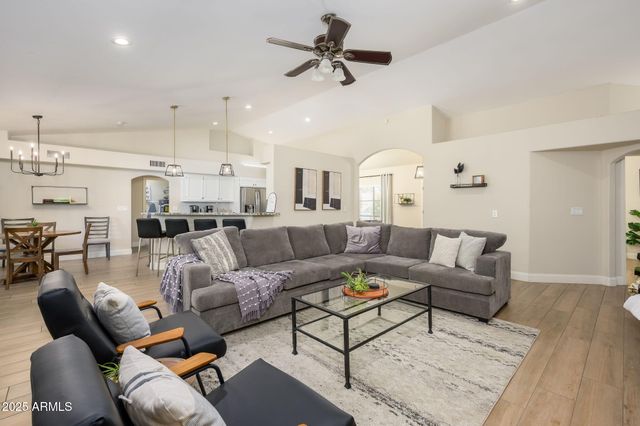 5638 E HELENA Drive, Scottsdale, AZ 85254