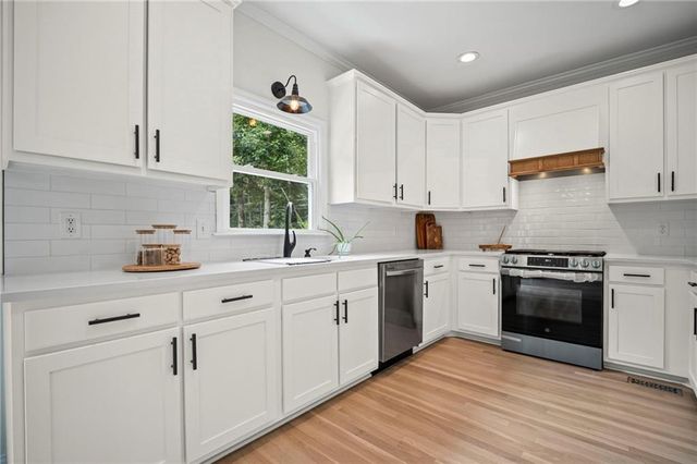 1585 Roper Rd, Canton, GA 30115